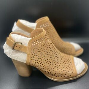 Very clean unused woman’s dress shoes